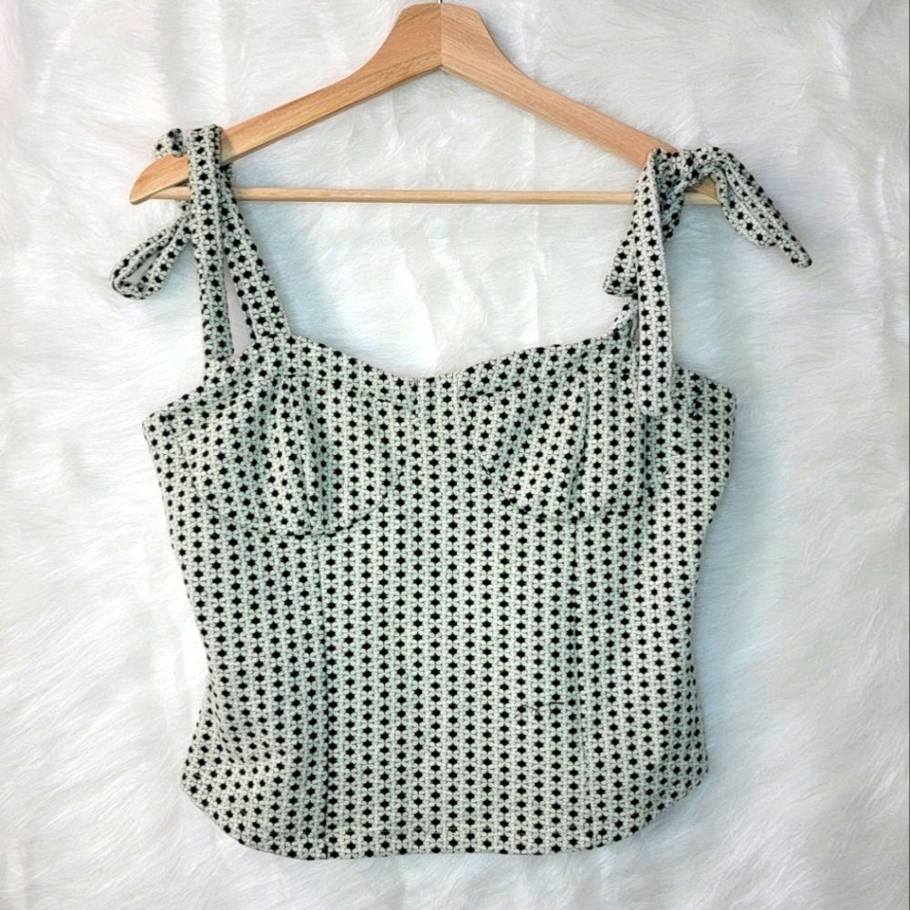 FREE PEOPLE TANK TOP LARGR